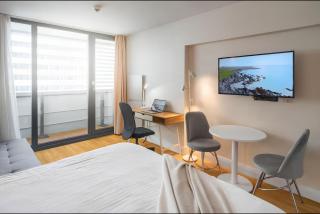 SeaView Suite with panoramic view - 7