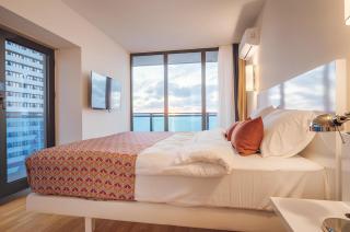 SeaView Suite with panoramic view - 9