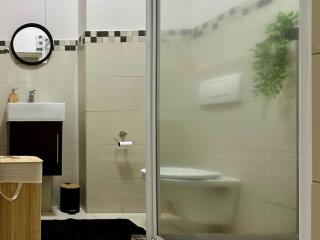 Beach, Restaurants, Shopping, Park, Pier - nearby - 4