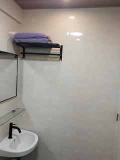 Jenevieve Transient House - 4