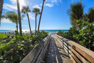 Secret Splash - Naples - 2