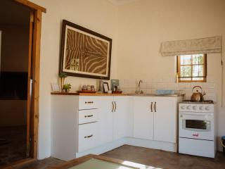 Wild Olive Cottage - 3