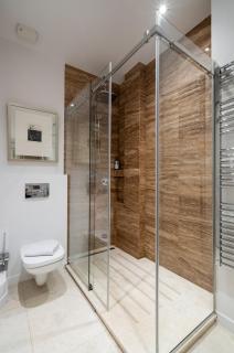 Retro Chic Apartment - 6