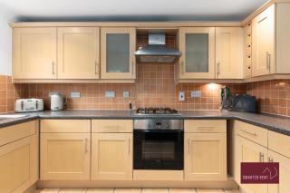 Three Bed House Maidenhead - Parking - 3