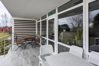 Unique Studio with Balcony in Jastrzębia Góra by Noclegi Renters - 9