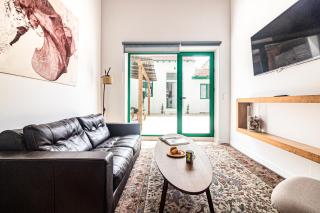 Las Palmeras Garden Suites - 1