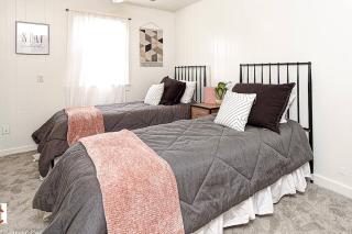 The Main Street Bungalow - Downtown Bentonville - 8