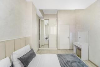 Modern 2 Bedroom apt Near Republic Square! - 1