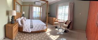 Luxe Comfort Retreat - 6