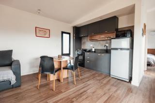 Dread Shack Nodo Norte 1 - Casa en Complejo Zona Santa Isabel, Chapa Para 4 PAX Con Parrilla - Hola Sur - 2