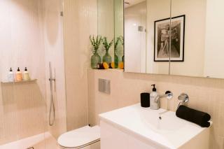 Stylish Arts Apt l Lift l Gym l Sauna - 4