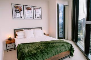 Stylish Arts Apt l Lift l Gym l Sauna - 2