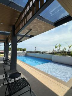 Murji Suites in 34th Floor at JTower Residences - 5