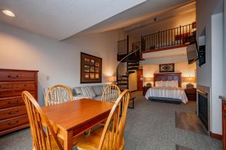 A309 Studio & Loft Lake View - 6