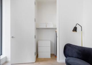 Awesome Sunny Studio! Best Location! - 6