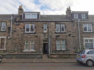 2 bedroom central apartment in Kirkcaldy - 4