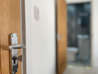 2 Rooms with Private En-Suite City Centre TS1 - 8