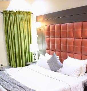 Mainstay Luxury Hotel - 9