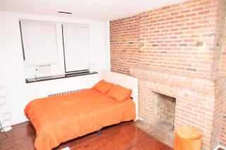 West Village Escape - Steps from Subway Cafes - 9