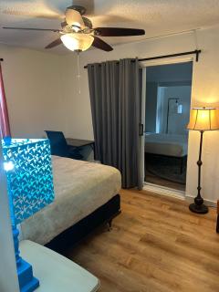 Awesome Las Vegas 4 Bdrm 2 Bath home off Strip - 9