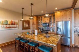 Whitetail Ridge Lodge at Eagles Nest - 2