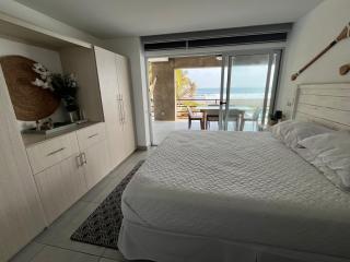 Hintal Costa del Sol Beach Front - 9