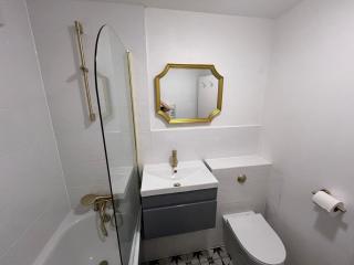 The Astronomy Lodge by the Harry Potter Studios - 7