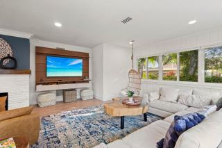 Bliss to Bay Home + Guest Suite - 9