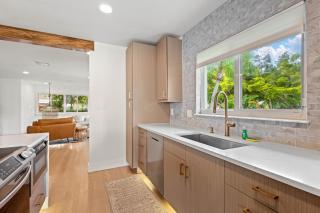 Bliss to Bay Home + Guest Suite - 3