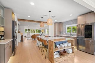 Bliss to Bay Home + Guest Suite - 2