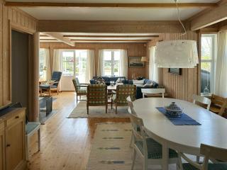 Sea View Villa In Bølingshavn - 8