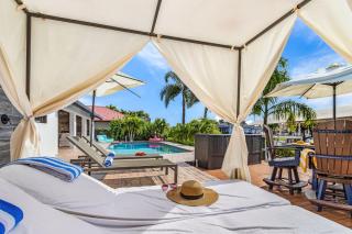 Sunshine, Serenity & a Heated Pool Escape for All-Day Fun - Modern Vibes Villa - Roelens - 6