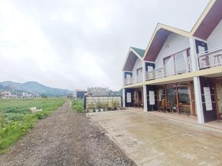Dieng Indah Villa & Cabin by Hello Room - 4