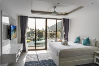 2BR Penthouse with Private Pool Rooftop Absolute Twin Sands 5404 - 4