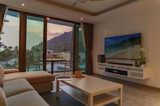 2BR Penthouse with Private Pool Rooftop Absolute Twin Sands 5404 - 0