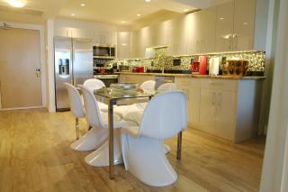 Awesome Beach Pool South Beach 2-bedroom - 3