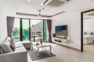 2BR Penthouse with Private Pool Rooftop Absolute Twin Sands 5404 - 8