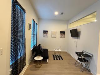 Prime Location mins from downtown with garage parking - 0