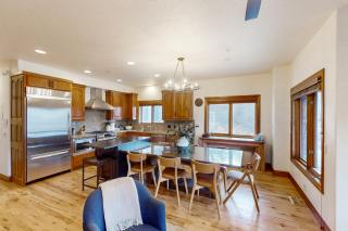 Old Town Hillside Hideaway - 8