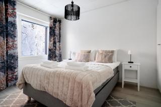 Arctic City Haven, Private Sauna & Wifi - 0