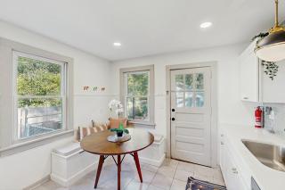 Oasis on Texas Ave - 7