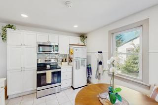 Oasis on Texas Ave - 6