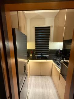 Sunny Stay Self-Contain - 1