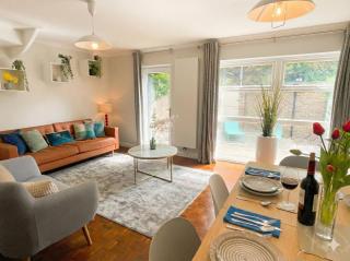 Large City house in most desirable location - walk to river - 0