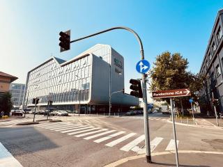 Duomo in 5 fermate M3 - Fronte Fondazione Prada - 6