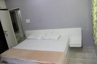 Satya Mandir Service Apartments - 8