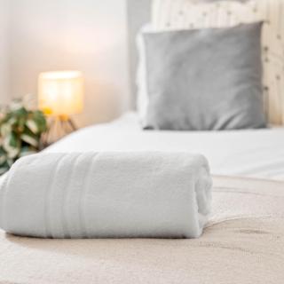 Charming 2-Bedroom Home - Garden & Driveway Parking 20SL - 7