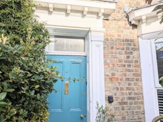 No 16 with Free Parking - 9