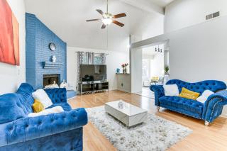 Extended Stay in Sugar Land! Family Home with Yard - 4