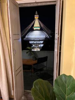 Rich Red Carpet room with a Boudha view Balcony - 4